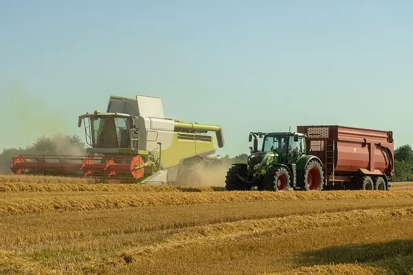 Preparación y manejo de los equipos de siembra y plantación en agricultura