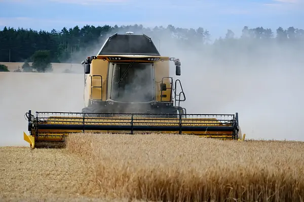 Mantenimiento de los equipos de carga, transporte y descarga de productos agrarios