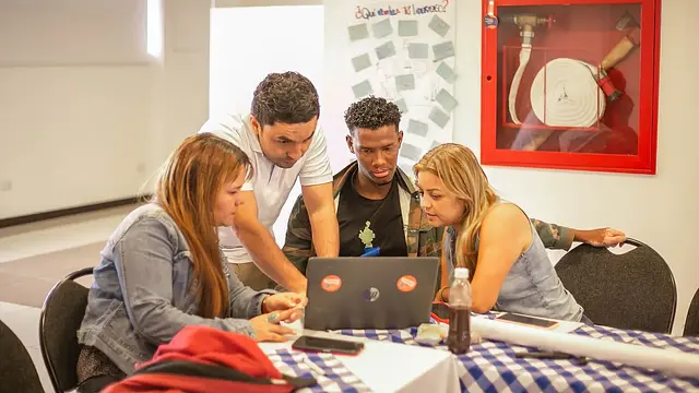 Identificación de los problemas de comunicación y lenguaje relacionados con los principales trastornos generales de personas dependientes en el domicilio