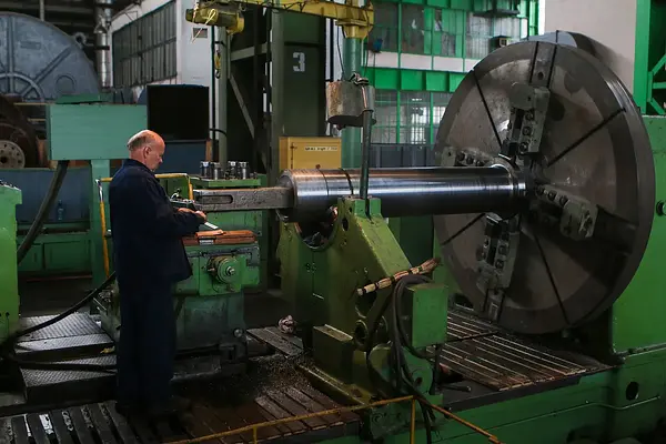 Gestión y control de aprovisionamiento en fabricación mecánica