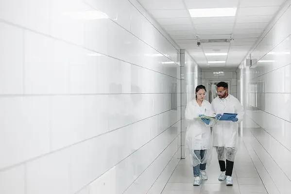 Características del transporte sanitario y dotación material